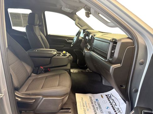 Used 2023 Chevrolet Silverado 1500 RST AWD/4WD image 26