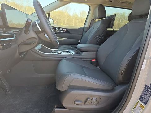 New 2026 Kia Carnival SX Prestige FWD image 4