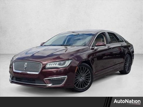 Used 2017 Lincoln MKZ Reserve image 1