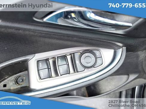 Used 2016 Chevrolet Malibu LT FWD image 15
