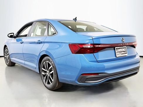 New 2026 Volkswagen Jetta SE image 3