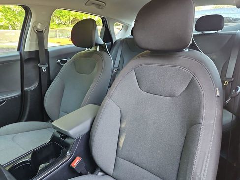 Used 2025 Kia K4 LXS image 21