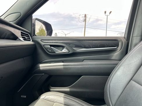 Used 2021 GMC Yukon Denali w/ Denali Premium Package AWD/4WD image 49