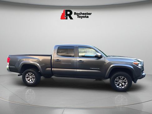 Used 2016 Toyota Tacoma SR5 w/ SR5 Appearance Package (SN) AWD/4WD image 8