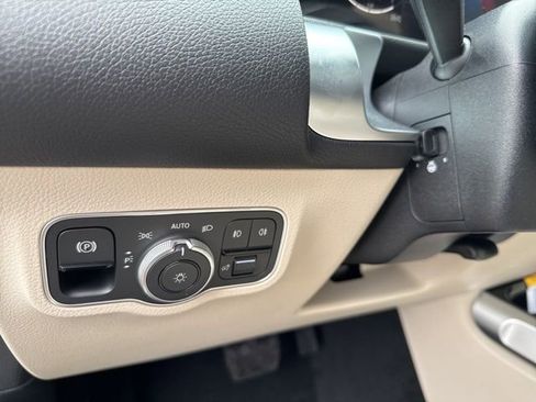 New 2026 Mercedes-Benz GLB 250 4MATIC image 16