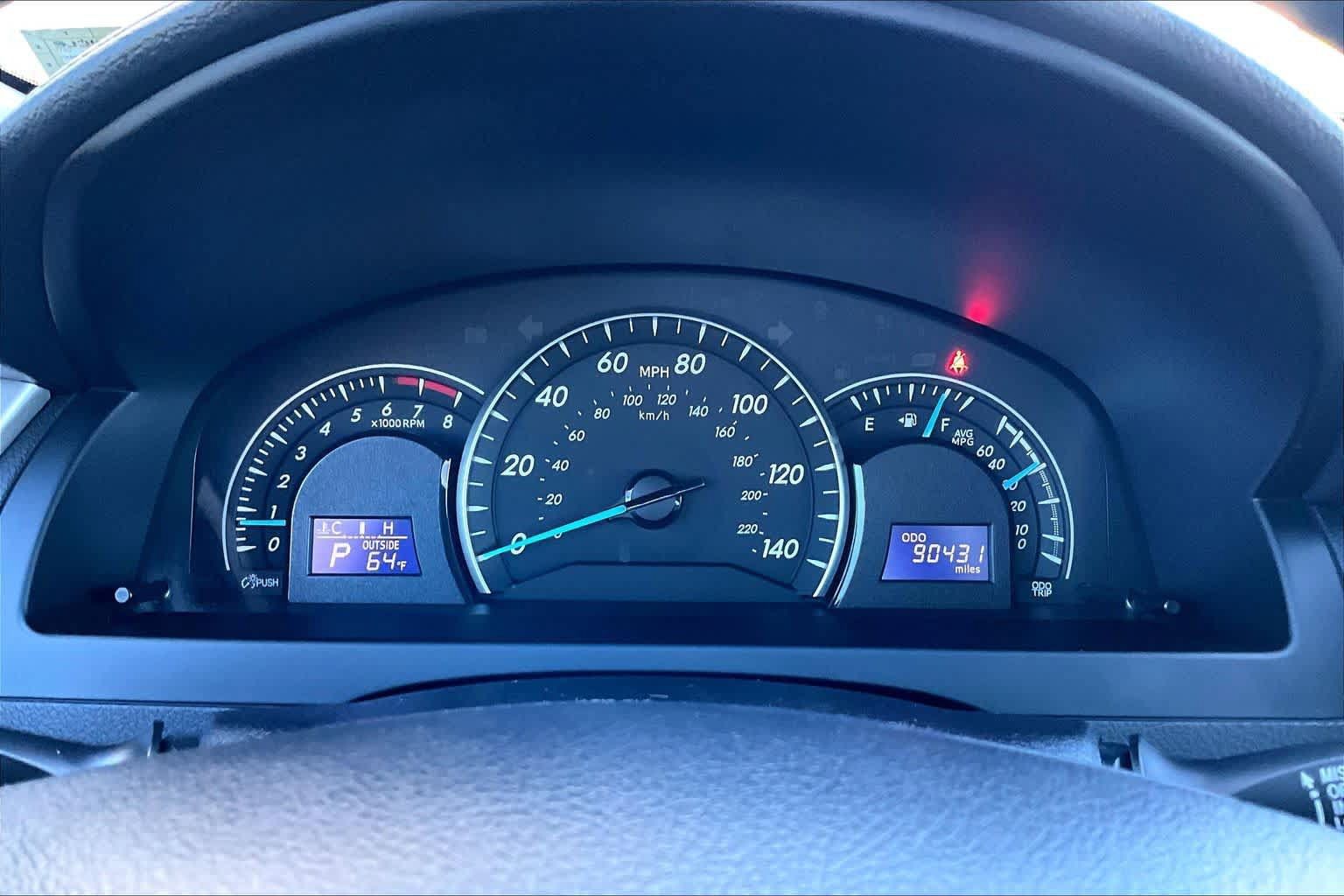 Used 2014 Toyota Camry LE FWD image 26