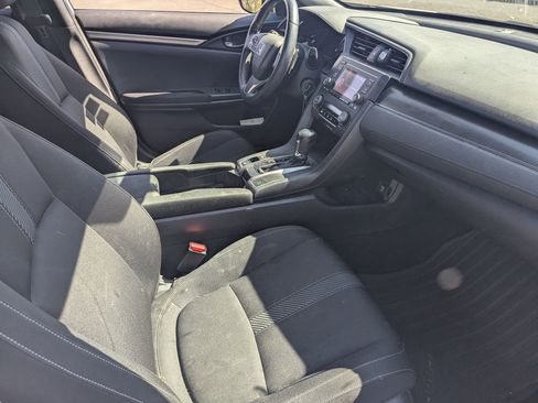 Used 2017 Honda Civic Sport image 8