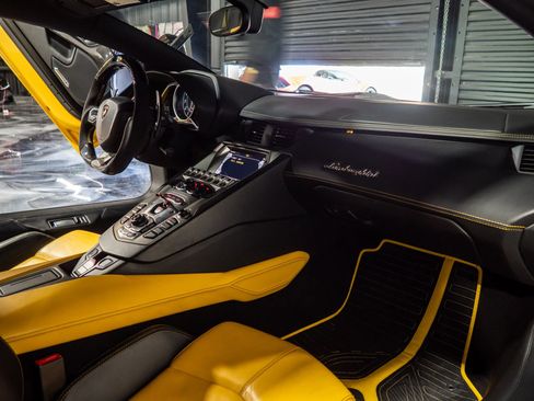 Used 2013 Lamborghini Aventador LP 700-4 image 29