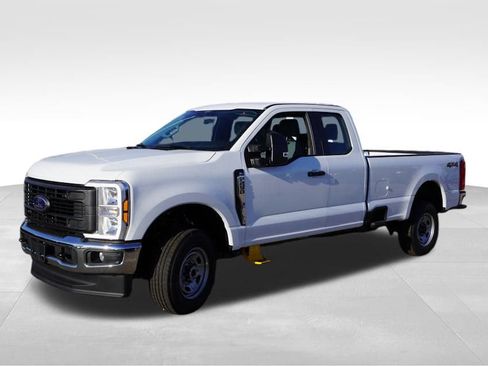 New 2026 Ford F250 XL w/ XL Chrome Package image 7