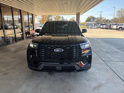New 2026 Ford Explorer ST-Line w/ ST-Line Street Pack image 2
