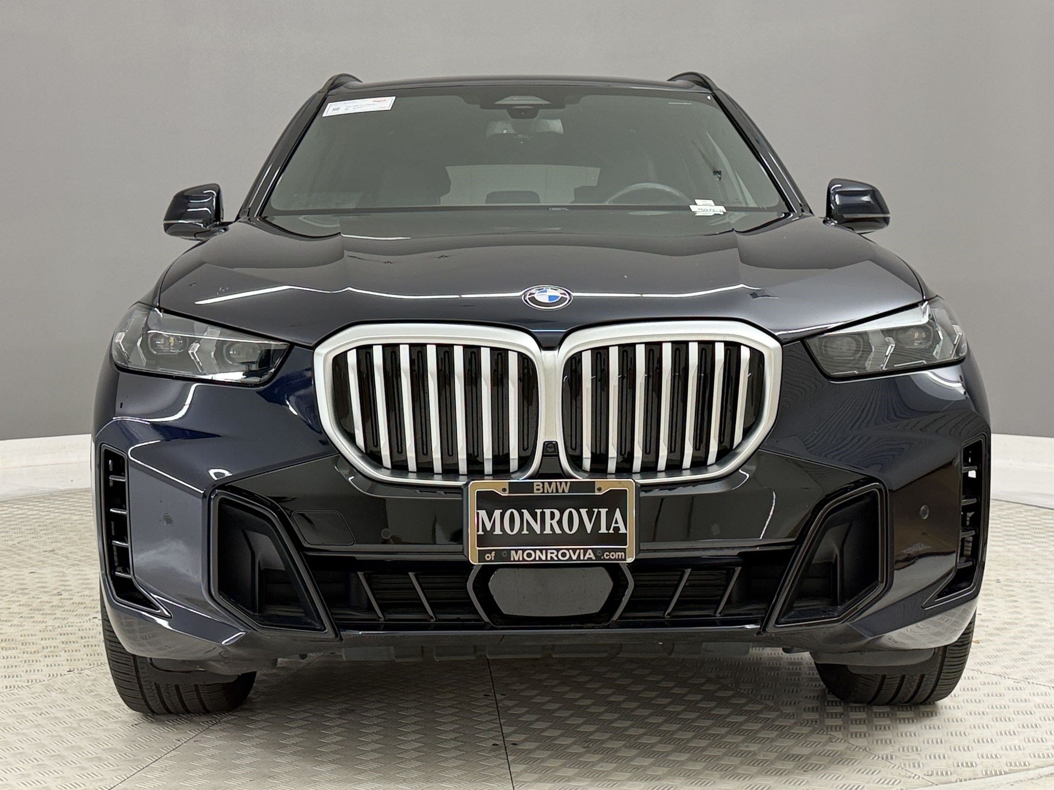 Used 2024 BMW X5 sDrive40i w/ M Sport Package RWD image 6