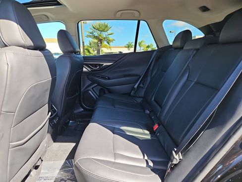Used 2020 Subaru Outback Limited image 33