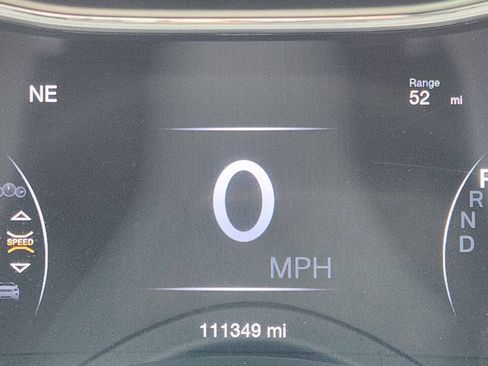 Used 2018 Jeep Grand Cherokee Altitude AWD/4WD image 25