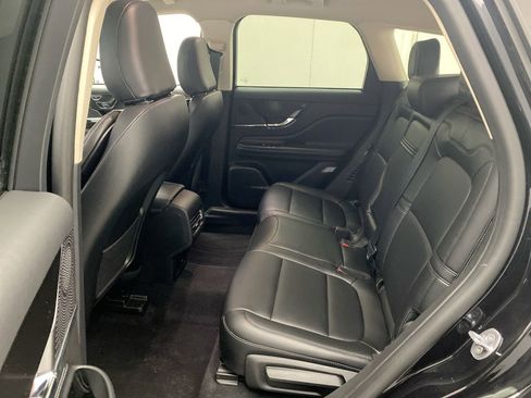 Used 2023 Lincoln Corsair AWD image 24