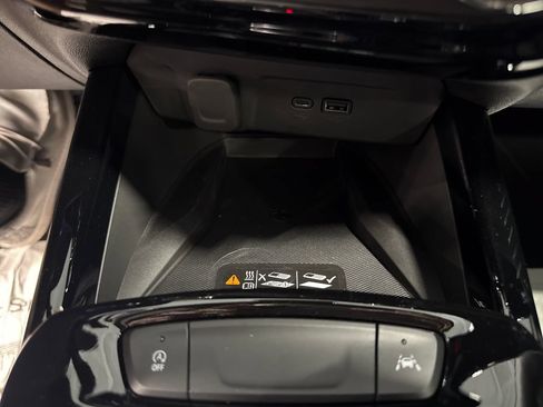 New 2026 Chevrolet Trax RS w/ Sunroof Package FWD image 21