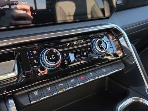 New 2026 GMC Sierra 3500 Denali w/ Denali Reserve Package image 15