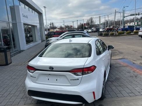 Used 2021 Toyota Corolla LE image 12