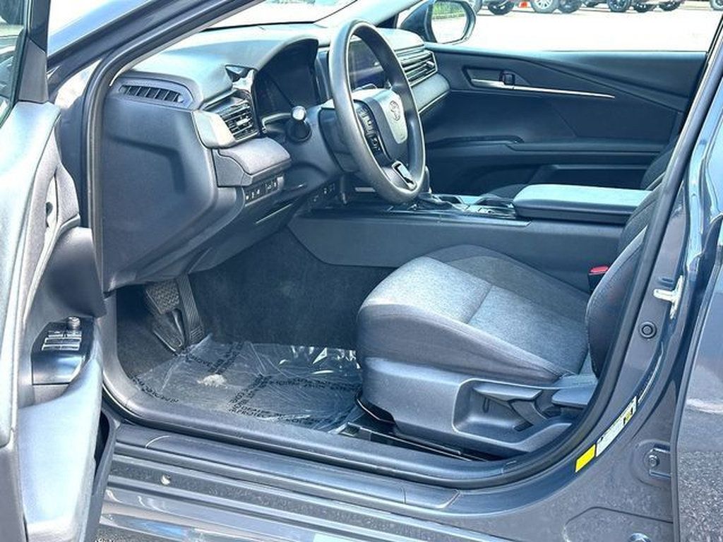 Certified 2025 Toyota Camry LE FWD image 10