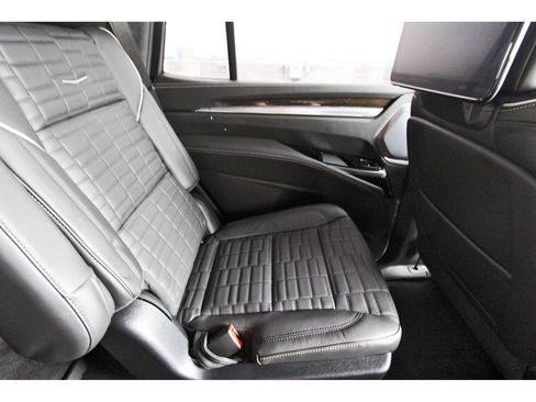 New 2026 Cadillac Escalade Platinum Sport w/ LPO, ONYX Package AWD/4WD image 11