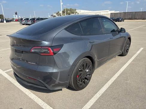 Used 2022 Tesla Model Y Performance image 5