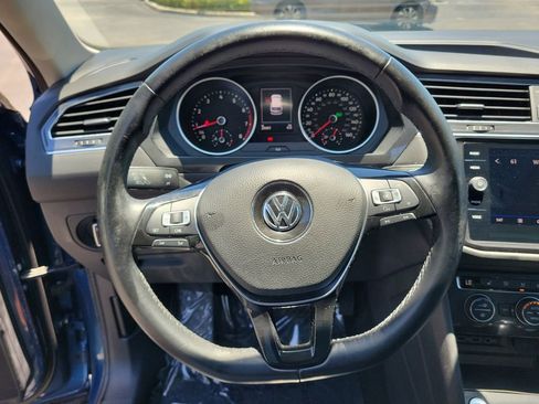 Used 2018 Volkswagen Tiguan SE FWD image 26