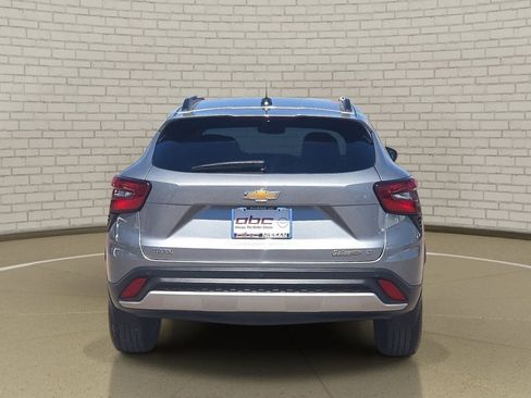 Used 2026 Chevrolet Trax LT w/ Driver Confidence Package FWD image 6