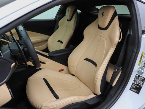 Certified 2023 Ferrari Roma image 4