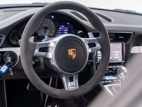 Certified 2015 Porsche 911 GT3 w/ Sound Package Plus RWD image 12