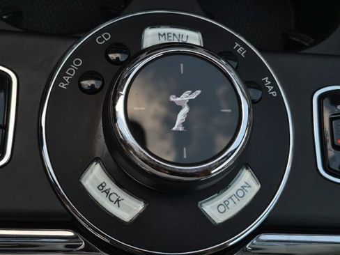 Used 2017 Rolls-Royce Wraith RWD image 31