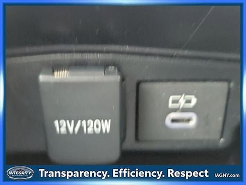 Used 2024 Toyota Corolla Cross L image 26