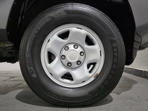 Used 2023 Toyota Tacoma SR AWD/4WD image 25