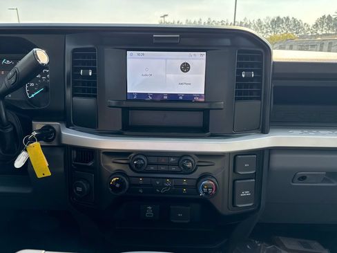New 2026 Ford F450 XL w/ XL Chrome Package RWD image 18