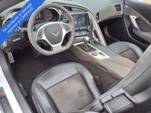 Used 2017 Chevrolet Corvette Stingray Convertible w/ 3LT Preferred Equipment Group RWD image 18