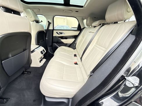 Used 2020 Land Rover Range Rover Velar S image 25