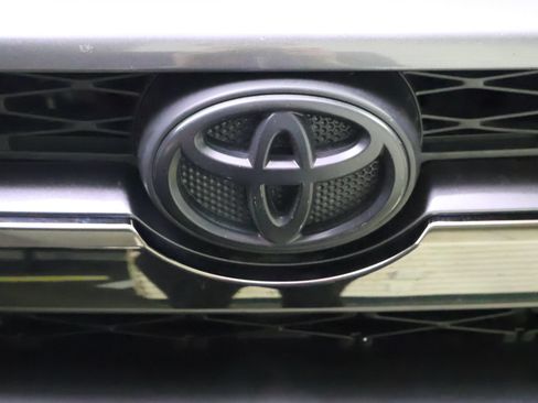 Used 2019 Toyota 4Runner Limited AWD/4WD image 17