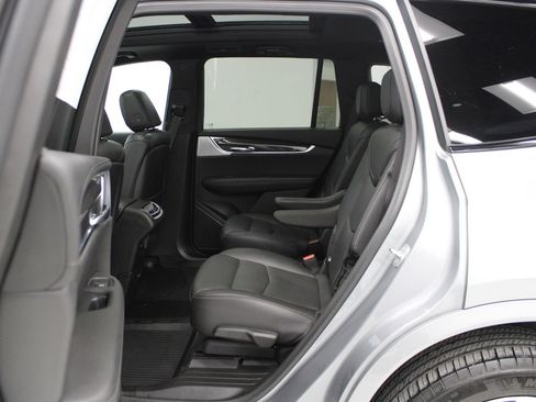 Certified 2024 Cadillac XT6 Sport w/ LPO, Floor Liner Package image 40