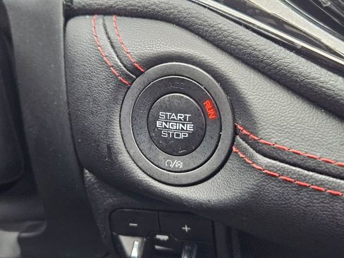 Certified 2025 Dodge Durango GT image 17