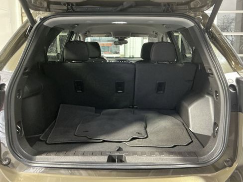 Used 2024 Chevrolet Equinox LT image 32