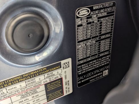 Used 2023 Land Rover Range Rover Velar S image 60