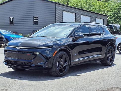 Used 2024 Chevrolet Equinox EV RS FWD image 3