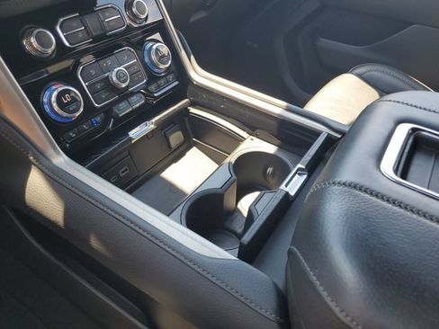 Used 2023 GMC Yukon Denali AWD/4WD image 19