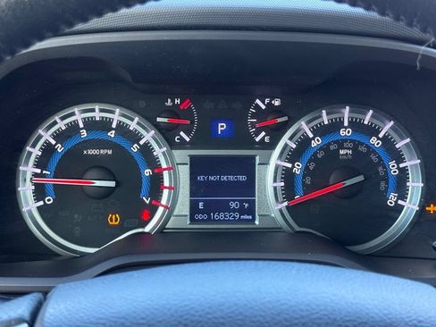 Used 2015 Toyota 4Runner Limited AWD/4WD image 15