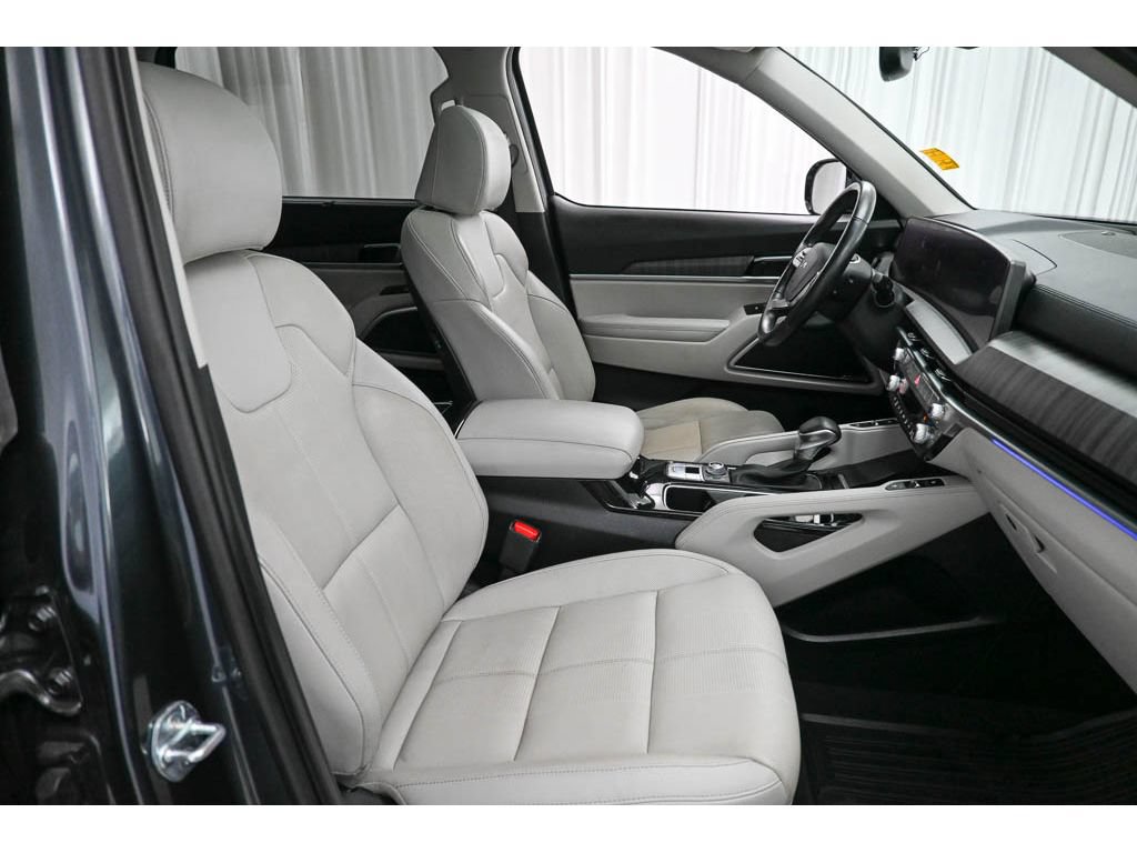 Used 2023 Kia Telluride SX AWD/4WD image 16