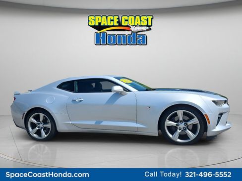 Used 2018 Chevrolet Camaro SS RWD image 12