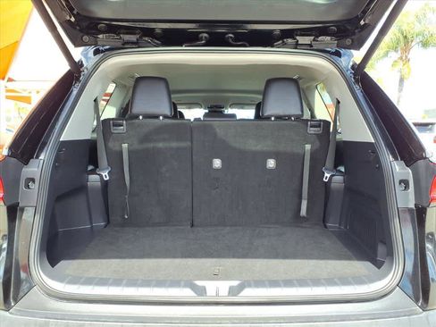 Certified 2025 Toyota Grand Highlander XLE image 6