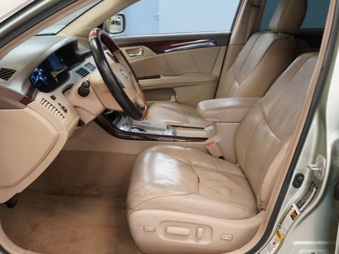 Used 2010 Toyota Avalon Limited FWD image 5