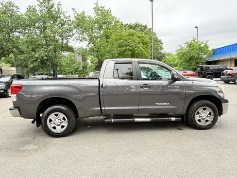 Used 2013 Toyota Tundra 4x4 Double Cab w/ Tow Pkg image 8