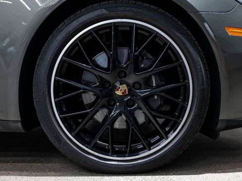 Certified 2023 Porsche Panamera Platinum Edition image 18