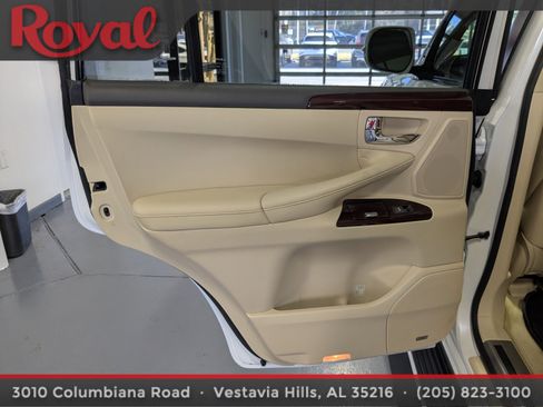 Used 2013 Lexus LX 570 4WD image 17