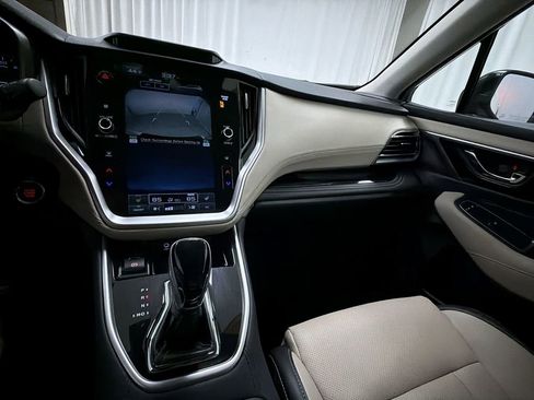 Used 2023 Subaru Outback Limited image 19